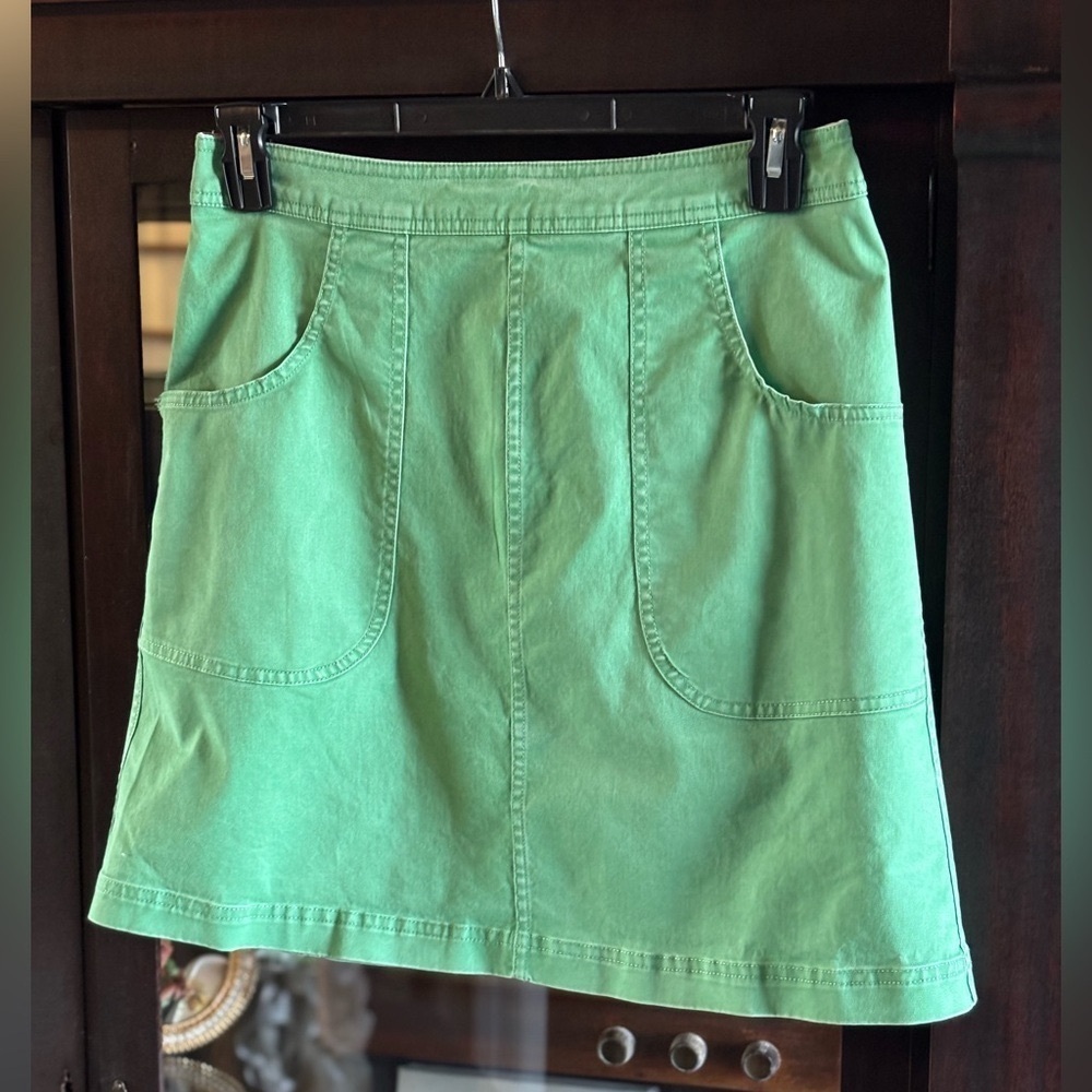 Boden Chino Green Mini Skirt. Women’s Sz-8 EUC Preppy | Flattering | Cotton